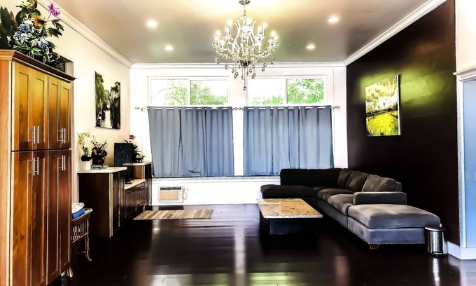 Waimanalo House | Great Price! 2600sf 5 bedroom 3 bath Gated New House Steps from Waimanalo Beach