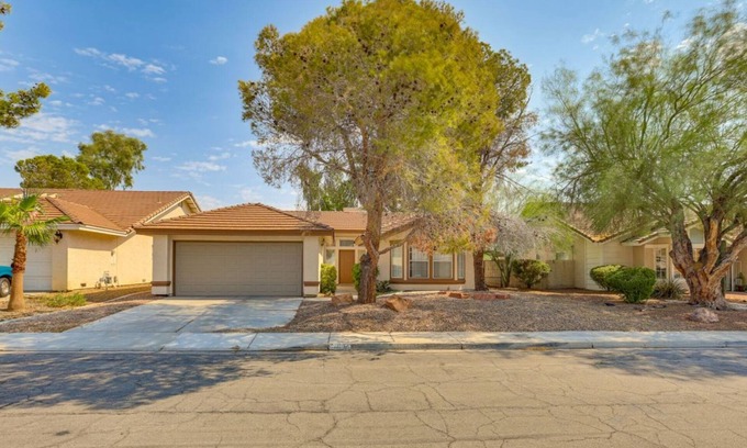 Green Valley North House | Great price long term rent 1 to 12 months (2beds; 2 baths) UNIQUE LOCATION