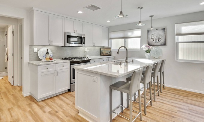 South Mission Beach House | Great Rates at Sun Drenched Coastal Modern Couple's Retreat Steps from the Sand!