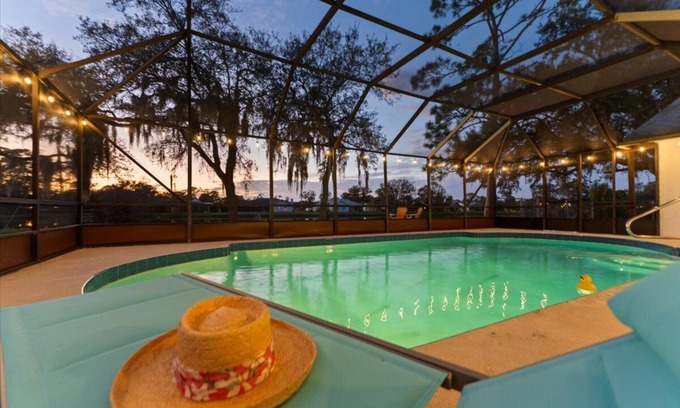 Port Orange House | Great Sunsets on Lake & Heated Pool /4-bedroom house