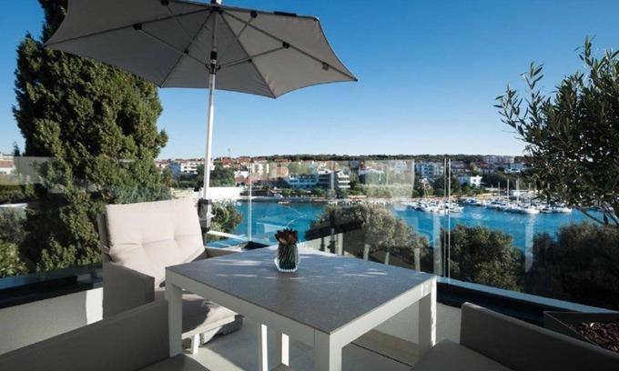 Pjescana Uvala House | Great villa with private pool 50 meters from beach