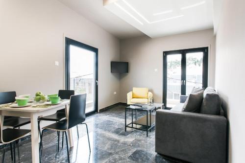 Thissio Apartment | Greece U Around Athens Thissio Suites