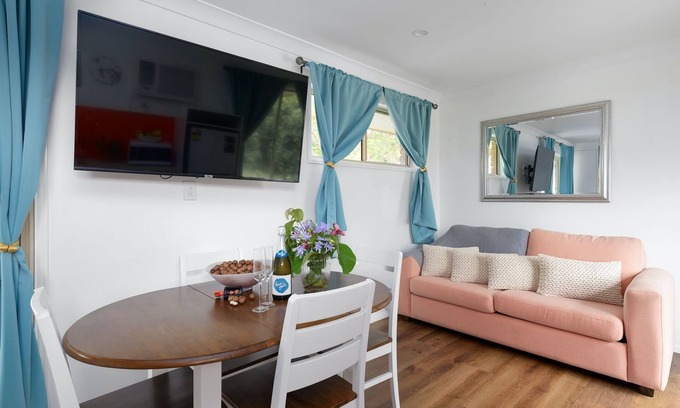 East Deep Creek Cottage | Green Acres Cottage -'Getaway' - East Deep Creek