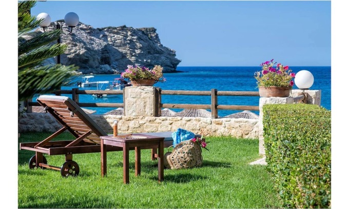 Lygaria Apartment | Green Apartment in Lygaria Beach - sleeps 5