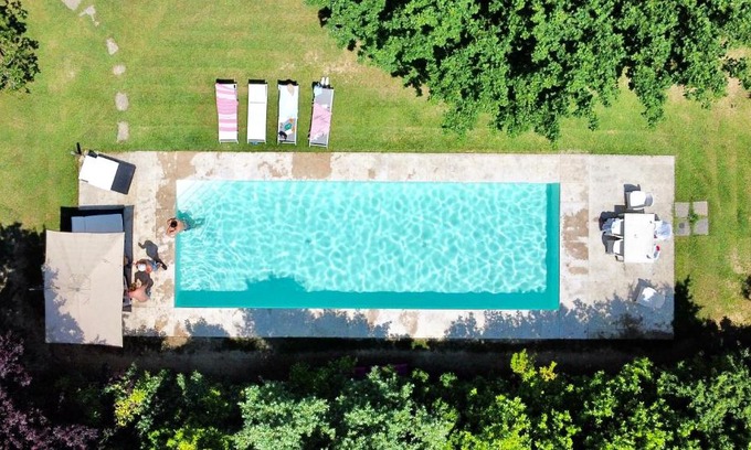 Florence Apartment | Green Escape Guesthouse with Pool in Villa