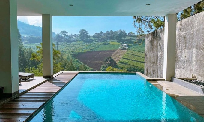 Bandung Villa | Green Forest Plantation View 6BR with Infinity Pool