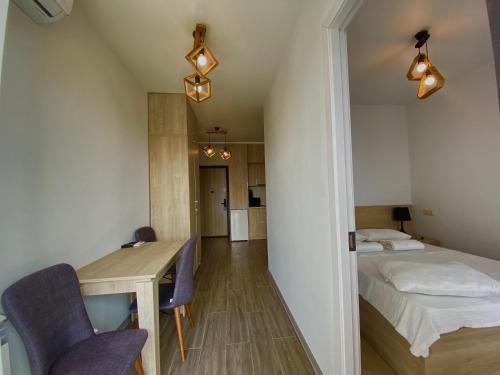 Mtsvane Kontskhi Apartment | Green House - Apartment with Separate Room and Sea View