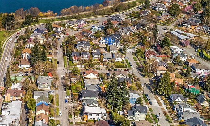 Phinney Ridge House | Green Lake 1st Line Home C Full Modern Remodeling