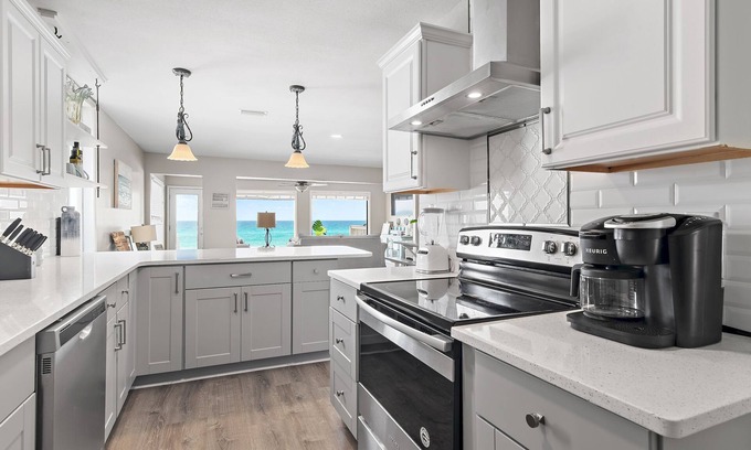 Fort Walton Beach - Destin House | Green Reef 1*Private Beach*Remodeled*Fully-Stocked*Beach Gear*Arcade Games