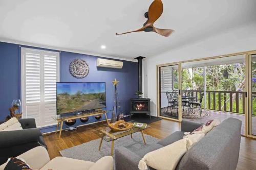 Kincumber Apartment | Green View Retreat Only 7 minutes to Terrigal Beach