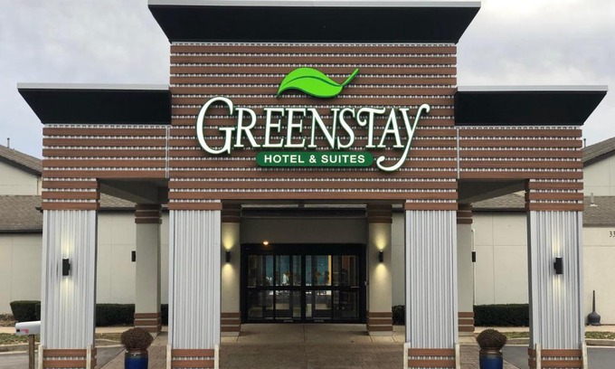 Turners Hotel | Greenstay Inn & Suites Court View