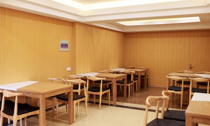 Zhapu Hotel | GreenTree Inn Zhejiang Jiaxing Zhapu Jiulong Mountain Express Hotel