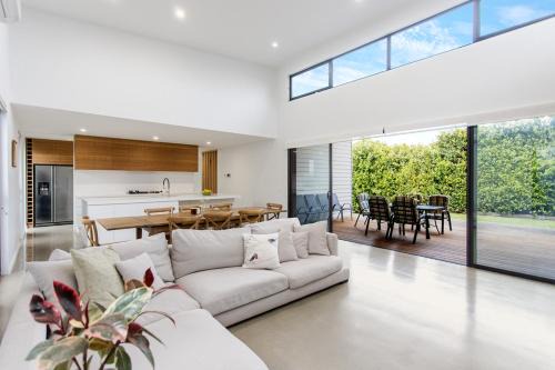 Ocean Grove House | Greenview Luxe - Sleeps 7 - Deck & Firepit