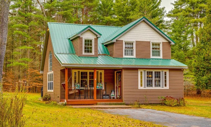 Brantingham House | Greig Getaway Near Brantingham Lake and Ski Resort