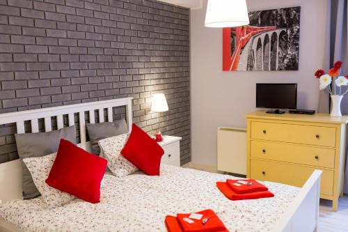 Fabryczna Apartment | Grey Studio II