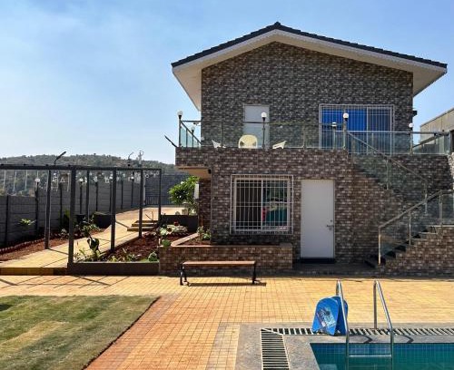Kadadhe Villa | Grey Villa