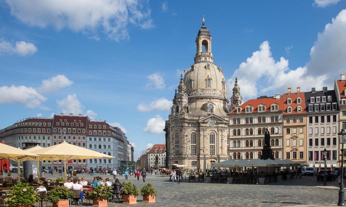 Wilsdruffer Vorstadt/Seevorstadt-West Apartment | Großes Apartment im Zentrum von Dresden, 2 Schlafzimmer, 2 Bäder, Balkon