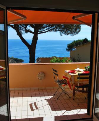 Cavoli Apartment | Grotta Azzurra Apartment - Cavoli - Terrazza vista mare, clima e parcheggio