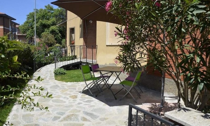 Castiglione della Pescaia Apartment | Ground floor apartment with garden at 50 mt. the pinewood and 200 mt. from the sea