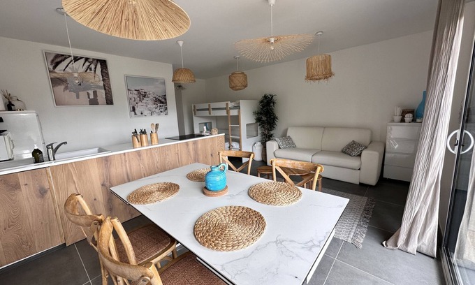 Les Attaques Apartment | Ground floor apartment for 4 people with garden