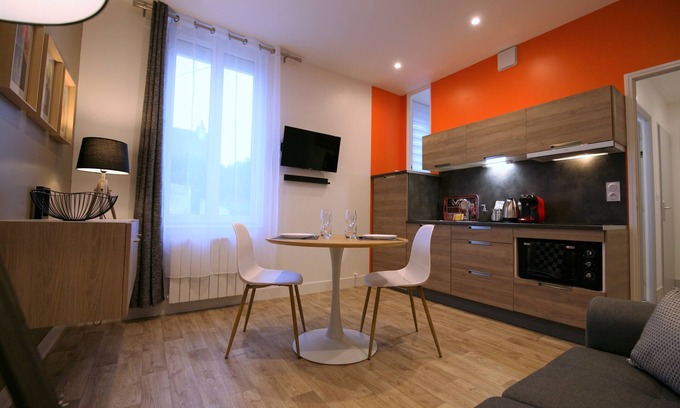 Nevers Apartment | GROUND FLOOR - APARTMENT - COSY -CALME -LUMINOUS ground floor