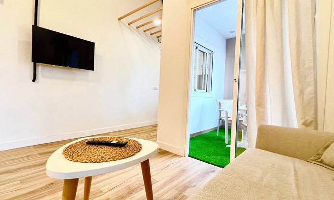 Alcala Apartment | Ground floor apartment with balcony very close to the sea!