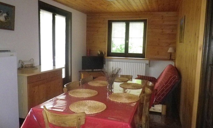 Seytroux Apartment | Ground floor apartment in chalet