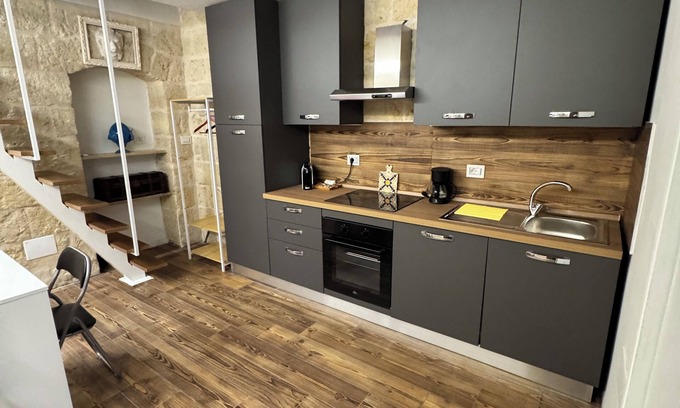 Corato Apartment | Ground floor loft Street parking Ideal for capacity: up to 4 people