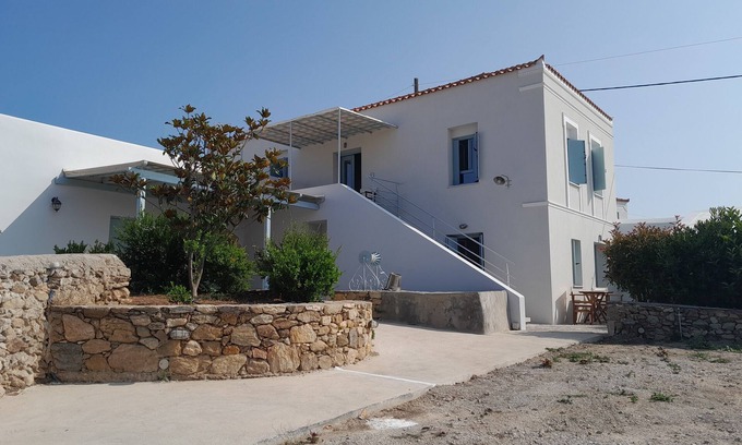 Friligkianika House | GROUND FLOOR MAIRA'S ARCH HOUSE