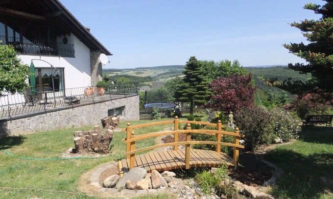 Beuren Apartment | Ground level holiday apartment w/far view, idyllic location on town's edge