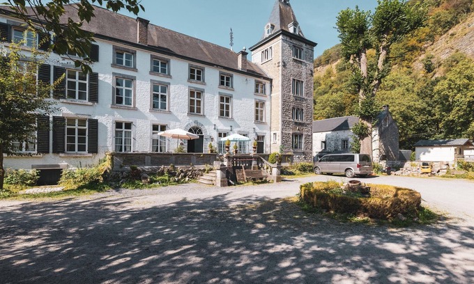 Aywaille House | Group accommodation in a 16th-century castle