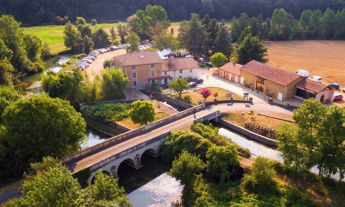 Marnay House | Group gîte sleeps 32 between Paris and Bordeaux