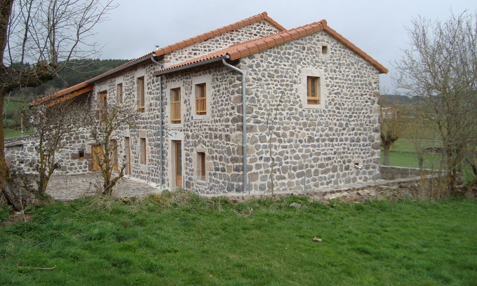 Saint-Arcons-de-Barges House | Group rural lodging - 3 ears "L'estaou" - 15 persons (19 beds)