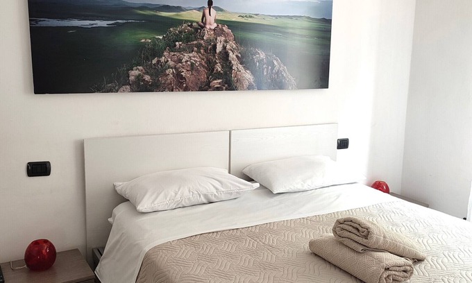 Borgo Roma House | Groups of up to 8 people, ideal for visiting the city, the fairgrounds or Gardaland.