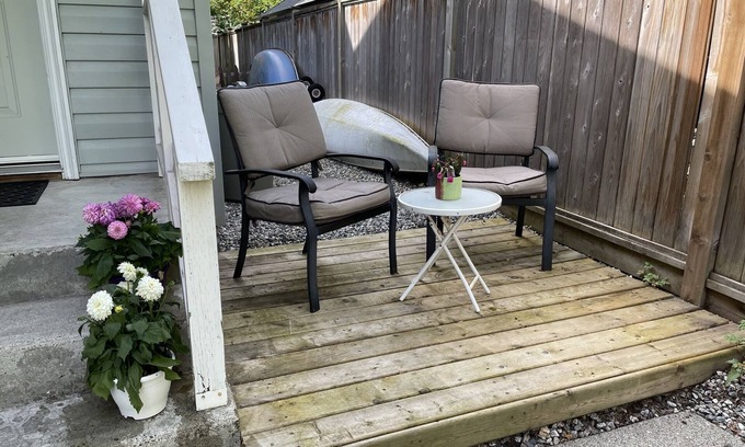 Delta House | Grove Getaway - 2 mins from the beach in quiet neighborhood