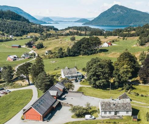 Kvinnherad Bed & Breakfast | Guddals Tunet