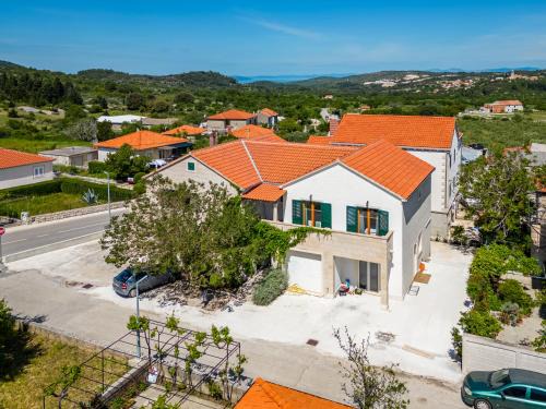 Nerezise House | Guest house Barbara