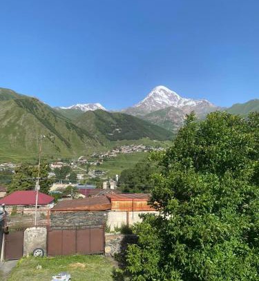 Stepantsminda House | Guest house LEGIANA Kazbegi