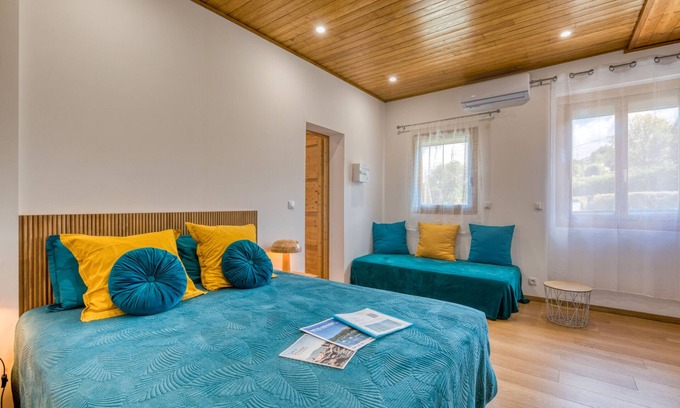 La Salvetat-sur-Agout Apartment | Guest House 'Les Tables Aux Vaches' with Private Terrace, Wi-Fi and Air Conditioning