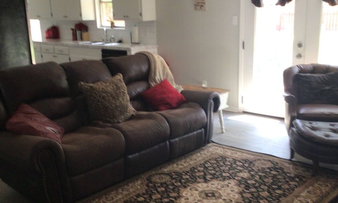 Abilene House | Guest House on Glendale