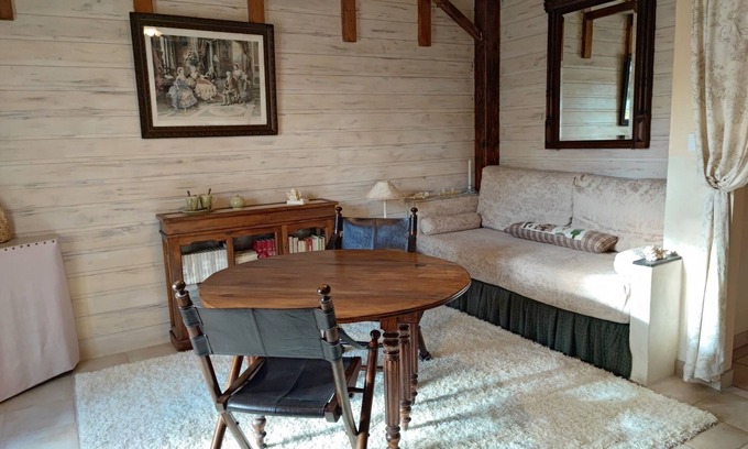 Pont-Melvez Bed & Breakfast | Guest House 'Suite Supérieur' with Private Terrace, Shared Garden and Wi-Fi