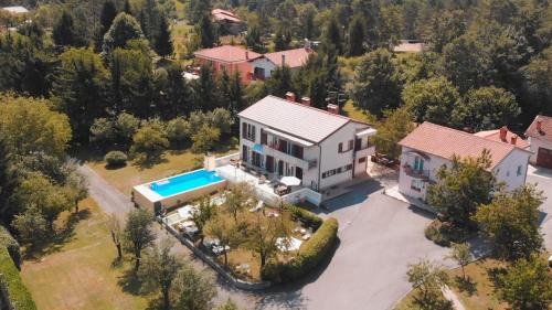 Rupa House | Guest House Surina
