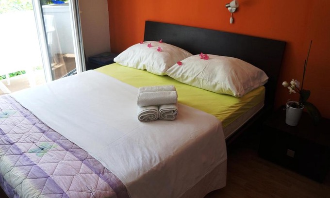 Palit House | Guest house Tina