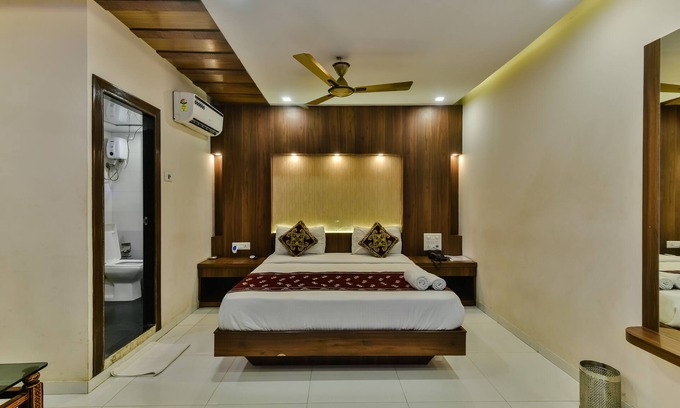 Dharavi Hotel | Guest Inn Residency