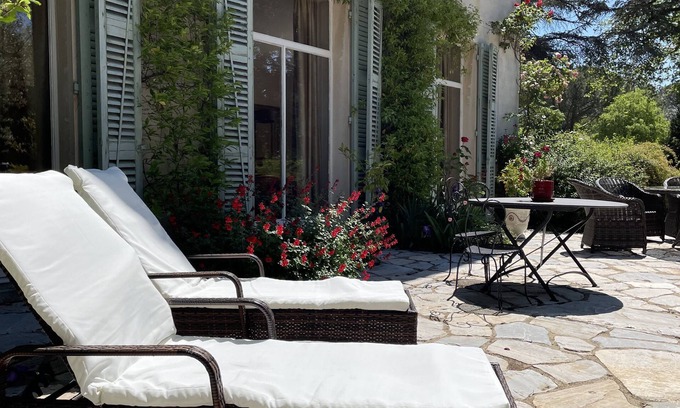 Labruguiere House | Guest Room le Parc