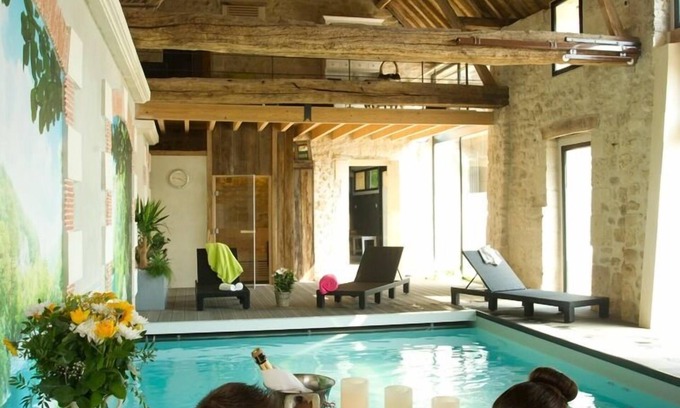 Noyant-et-Aconin House | GUEST ROOMS WITH PRIVATIZED SPA! LUXURY IN INTIMACY in Soissons 02