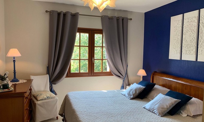 Tavers Bed & Breakfast | Guest rooms with pool and parking near Sologne