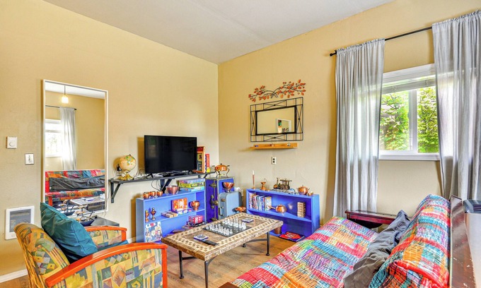 Aloha Apartment | Guest Suite in Portland Area w/Shared Patio