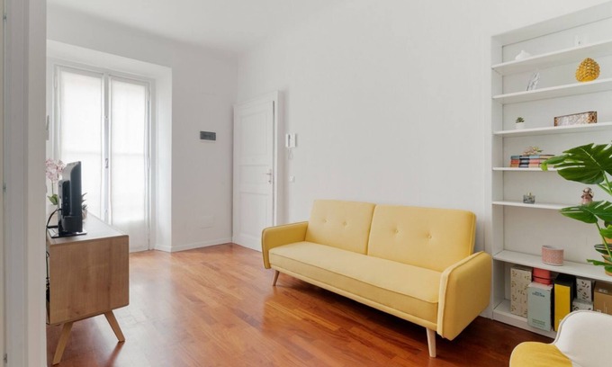 Tricolore Apartment | GuestHost - MM4 Tricolore Charming Apartment