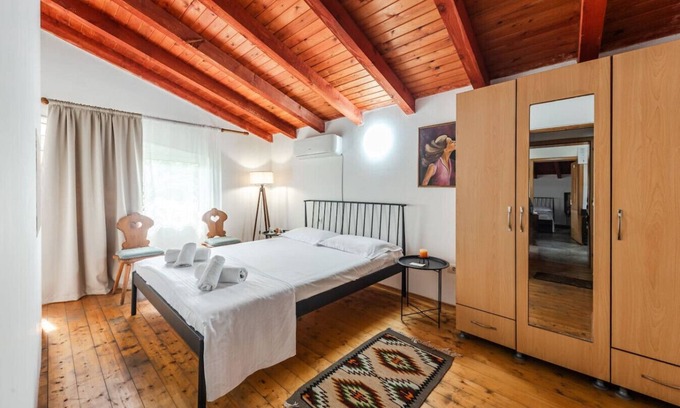 Shkoder House | Guesthouse 'Hapa të Lehtë' - Room 3 - Pro Bono